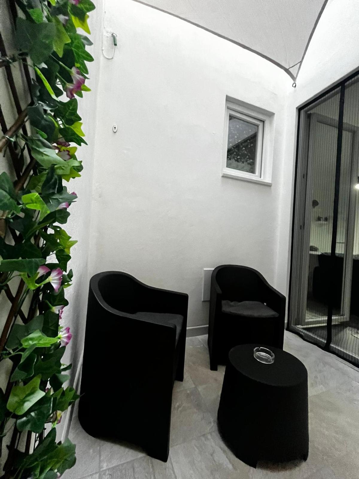 Goodbye Moon Apartment Bríndisi Exterior foto